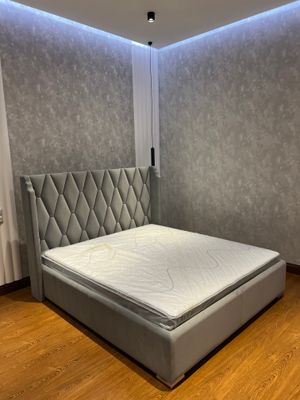 Кровать для спальни + маттрас / 2х1.90