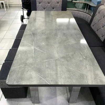 Стол с ножками для кухни