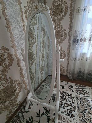 Spalniy garnitur sotiladi