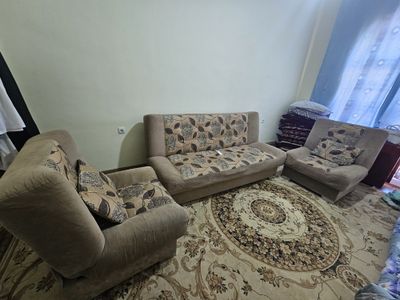 Divan kreslo sotiladi