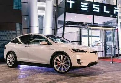 Tesla Model Y,електромобил