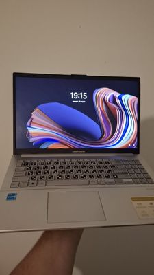 Asus Vivobook E1504G