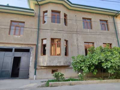 Продаётся дом в махале Амир Темура