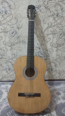 Klasik gitara holati idial