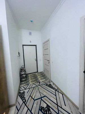 Yangi darxon 2, Student qizlarga kvartira