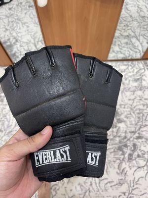UFC perchatka (EVERLAST) фирма