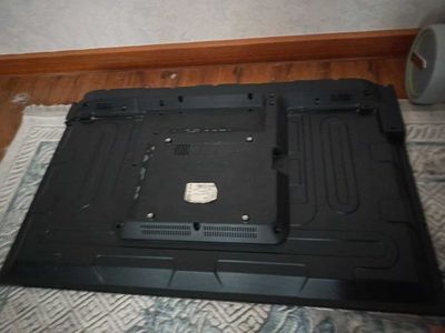 Срочно Продаю телевизор 40 Диагональ Vista