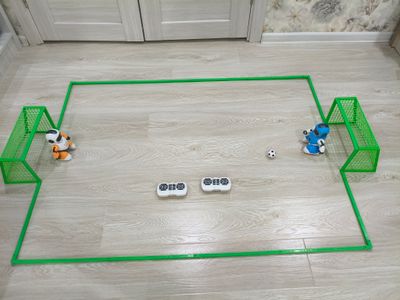 Игрушка Роботы футболисты