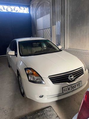 Продётса машина Nissan Altima 2008 гов выпуска