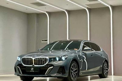 BMW i5 eDrive 35L M Sport (Нотариус)