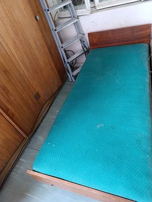 Скидка!Срочно продам две кровати -кушетки