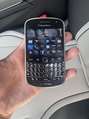 BlackBerry boold srochna sotladi