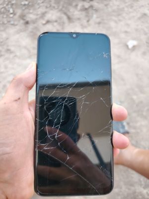 Telefon ekrani singan ko'rsatmaydi narxi 200 min