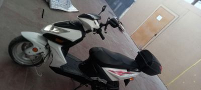 Продам скутер Лифан 26