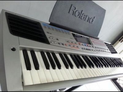 Roland M-15 OR,sintizator yangi