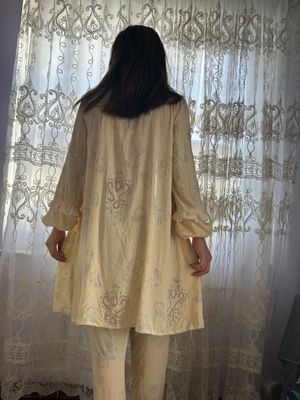 Liboslar 1 marta kiygamman hammasini