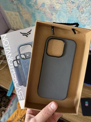 Чехол на iPhone 15 pro