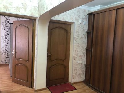 Эшик сотилади тоза тахтадан 6 дона