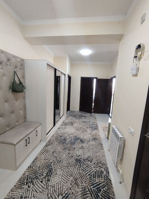 Sergeli, Green House, qizlarga sheriklikka bezxozayka