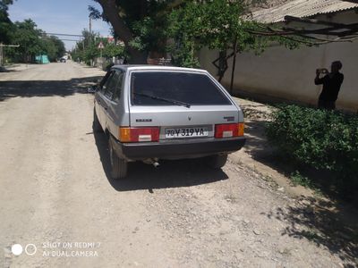 mashina sotiladi 2200$ yana kelishiladi