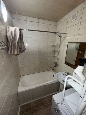 Bola olinadi bitta xona beriladi kvartira chilonzor