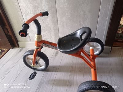 Bolalar uchun velosiped sotiladi