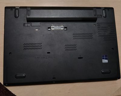 Yangi Lenovo Thinkpad core i7 sotiladi