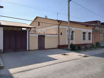 Hovli uy soʻtiladi