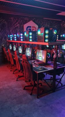 Tayyor Biznes Sotiladi Game Club 50ta kompyuter