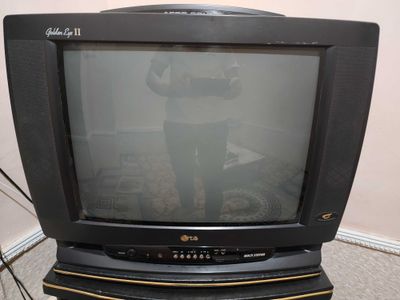 Телевизор LG Golden Eye II
