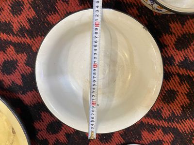 Большой таз 40 см — хорошее состояние, надёжная эмаль!