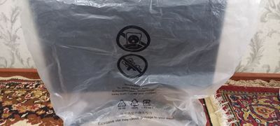 Самсунг монитор сотилади ишлашлари зор + vga кабели хам кушиб берилади