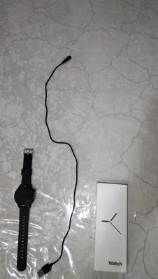 Smart watch sotiladi ideal holatda