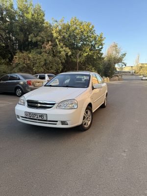Arenda vikup Lasetti 1,6 matot zavod