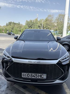 BYD Song plyus 2 позиция Gibrid сотилади. 2023 йил 55.000 халол.