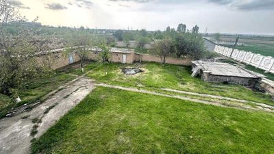 Продаётся земельный участок в Кибрае — набережная, вдоль канала Бозсу!