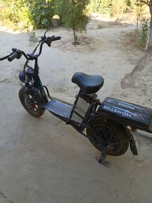 Monster sukuter sotiladi yaxshi