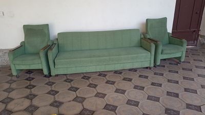 Divan kreslo sotiladi