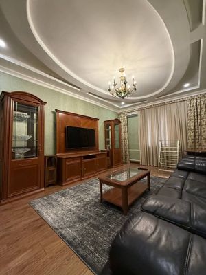 Продаётся квартира 4/3/4, 92м², с ремонтом и удобствами, срочно!!!