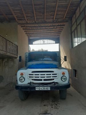 Zil 1993 yil hamma joyi yaxshi