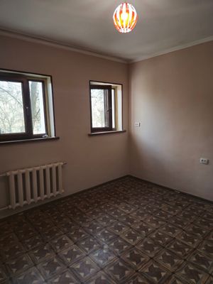 Продаётся 1 комнатная бывшее общежитие