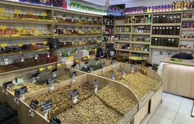 Куриб турган дукондаги барча пока мебелла келишилган холда сотилади…..