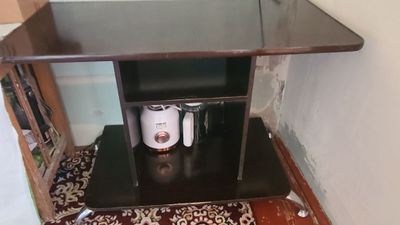Компьютер стол сотилади срочно