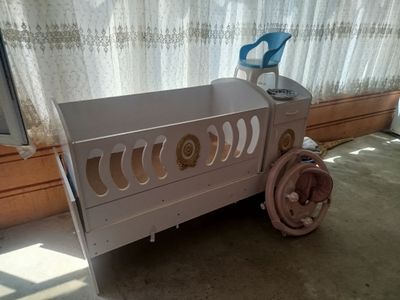 Детские мебел сотилади