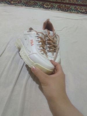 Fila krossovka razmer 38 39 umuman kiyilmagan