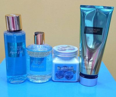 Victoria’s secret 4in1 set🫐