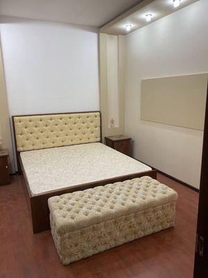 Сдается в аренду 4 х комнатная квартира в центре Ойбек
