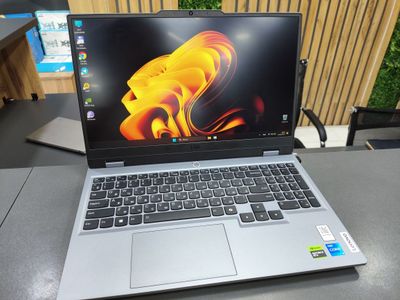 Lenovo loq 15iax9 i5-12450HX 16GB ddr5 rtx 3050 6gb