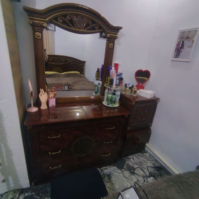 Hona uchun mebel komplekt