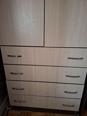 Шкафы имеются 3 штуки срочно продам . Uchta shkaf sotaman srochno